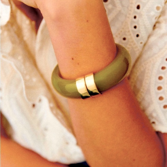 Piper K Jewelry - NWT ⚜️🫒⚜️ Piper K Gorgeous Olive green Bangle Bracelet